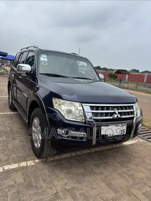 Mitsubishi Pajero V90 3.0 V6 GL 2015 Blue