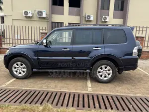 Mitsubishi Pajero V90 3.0 V6 GL 2015 Blue