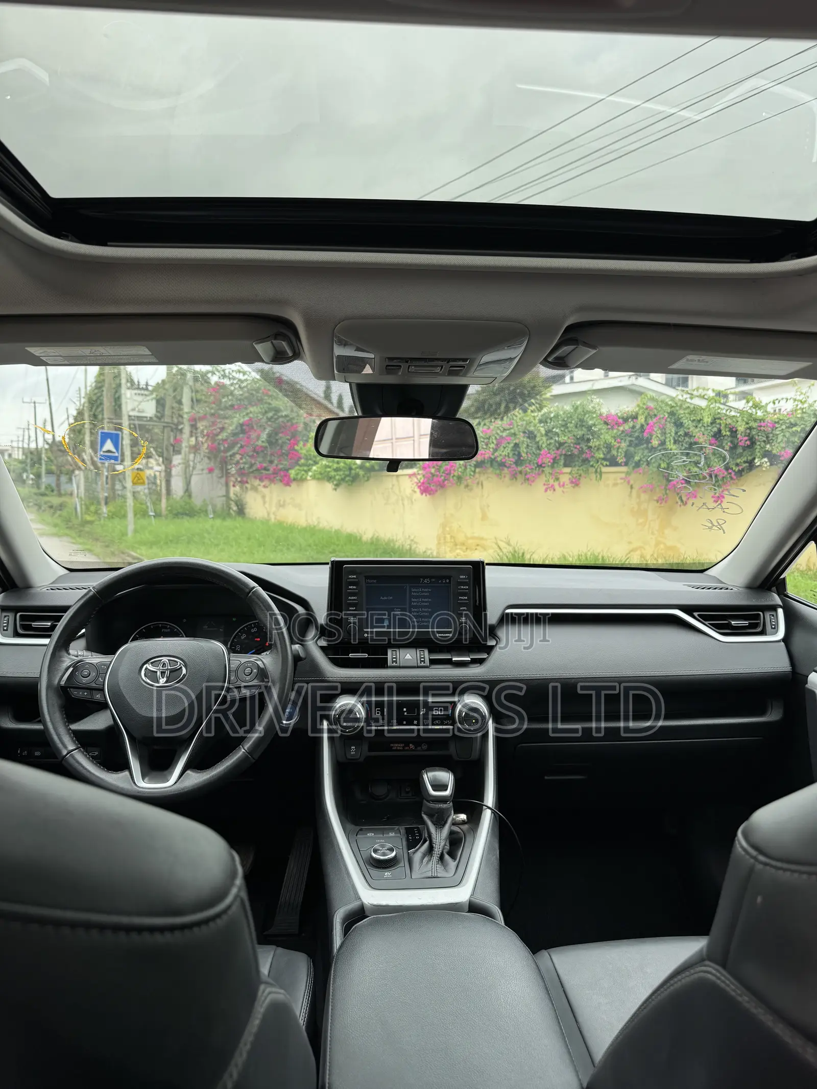 Toyota RAV4 XLE Premium 2021 Gray
