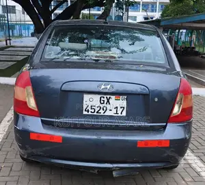 Hyundai Accent 2010 Blue