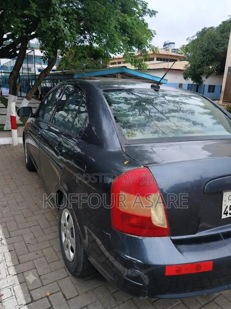 Hyundai Accent 2010 Blue