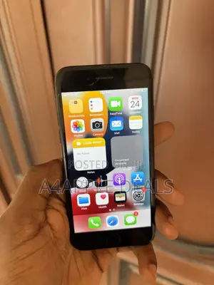 Apple iPhone 7 32 GB Black