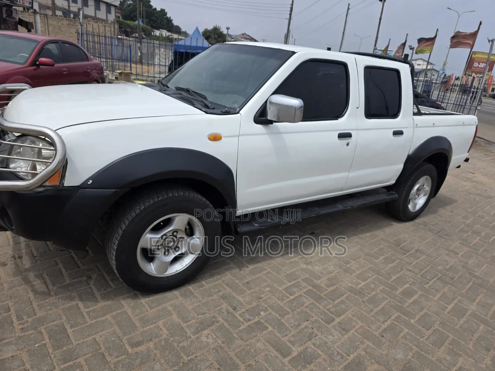 Nissan Pick-Up 2006 White