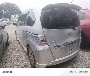 Honda Freed 2013 Silver