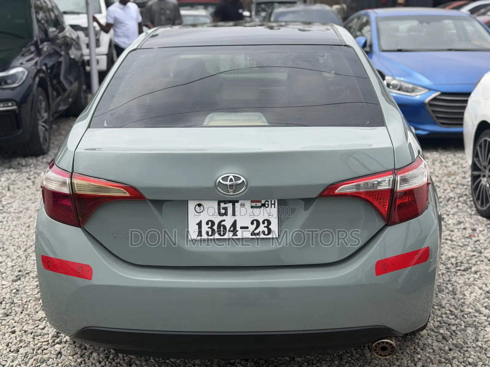 Toyota Corolla LE 4dr Sedan (1.8L 4cyl CVT) 2015 Gray