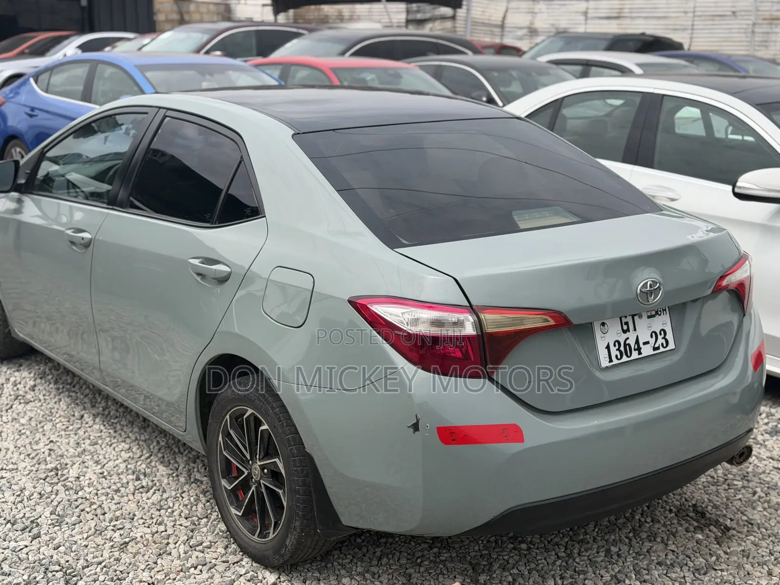 Toyota Corolla LE 4dr Sedan (1.8L 4cyl CVT) 2015 Gray