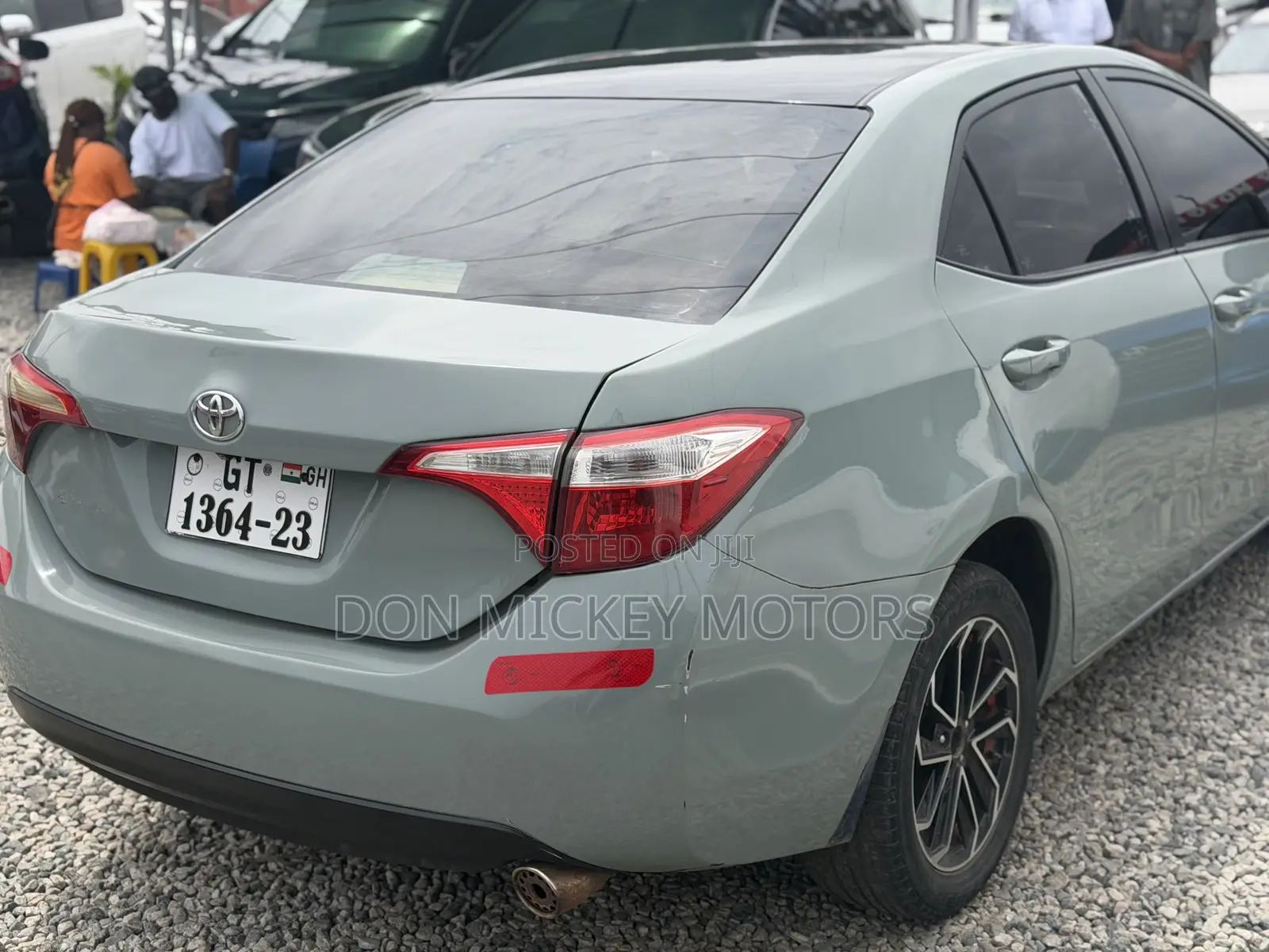 Toyota Corolla LE 4dr Sedan (1.8L 4cyl CVT) 2015 Gray