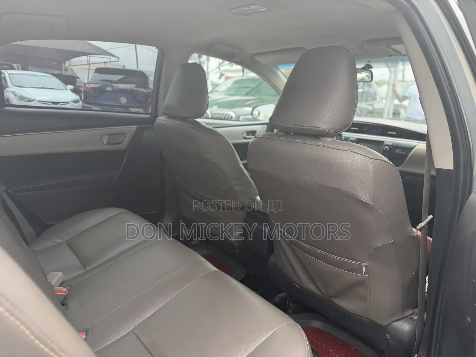 Toyota Corolla LE 4dr Sedan (1.8L 4cyl CVT) 2015 Gray
