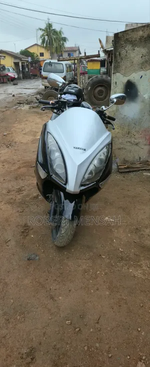 Yamaha Majesty 2022 Black