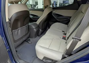 Rent a Car- Hyundai Santa Fe