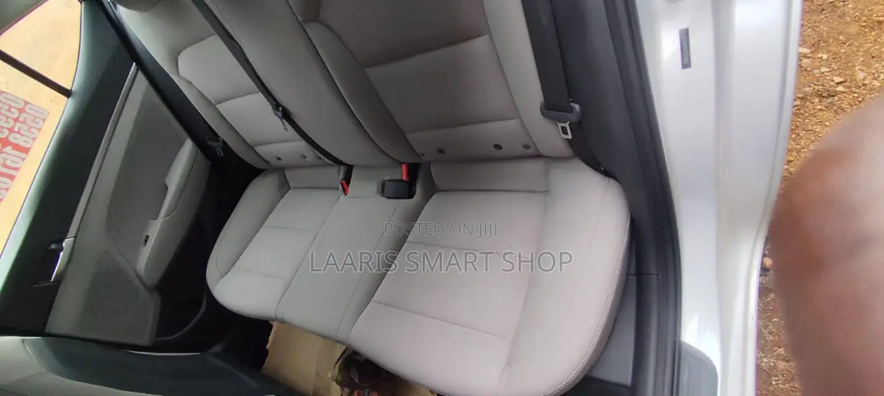 Hyundai Elantra Limited 2019 Silver