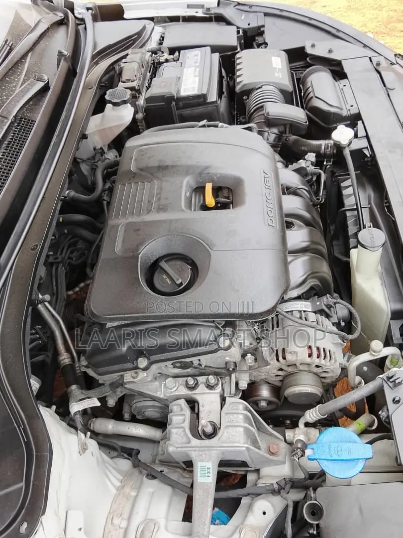 Hyundai Elantra Limited 2019 Silver