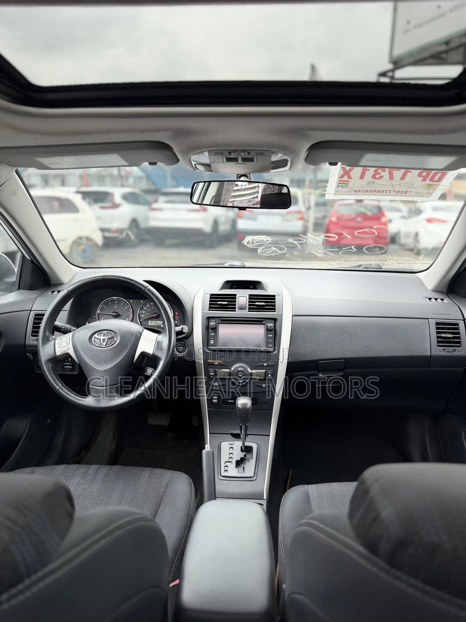 Toyota Corolla S 5-Speed 2013 White
