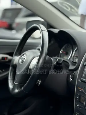 Toyota Corolla S 5-Speed 2013 White