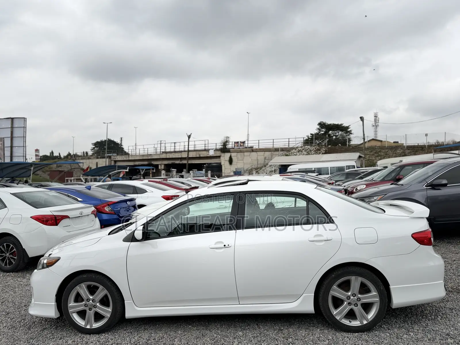 Toyota Corolla S 5-Speed 2013 White