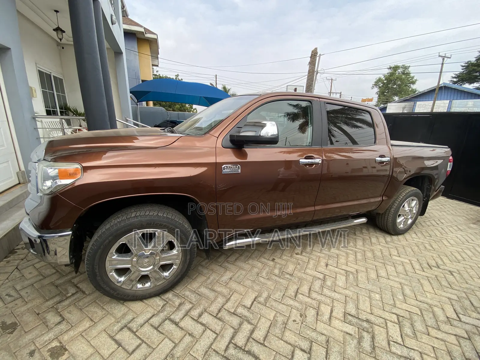 Toyota Tundra 1794 4dr CrewMax 4WD SB (5.7L 8cyl 6A) 2015 Brown