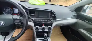 Hyundai Elantra Limited 2019 Silver