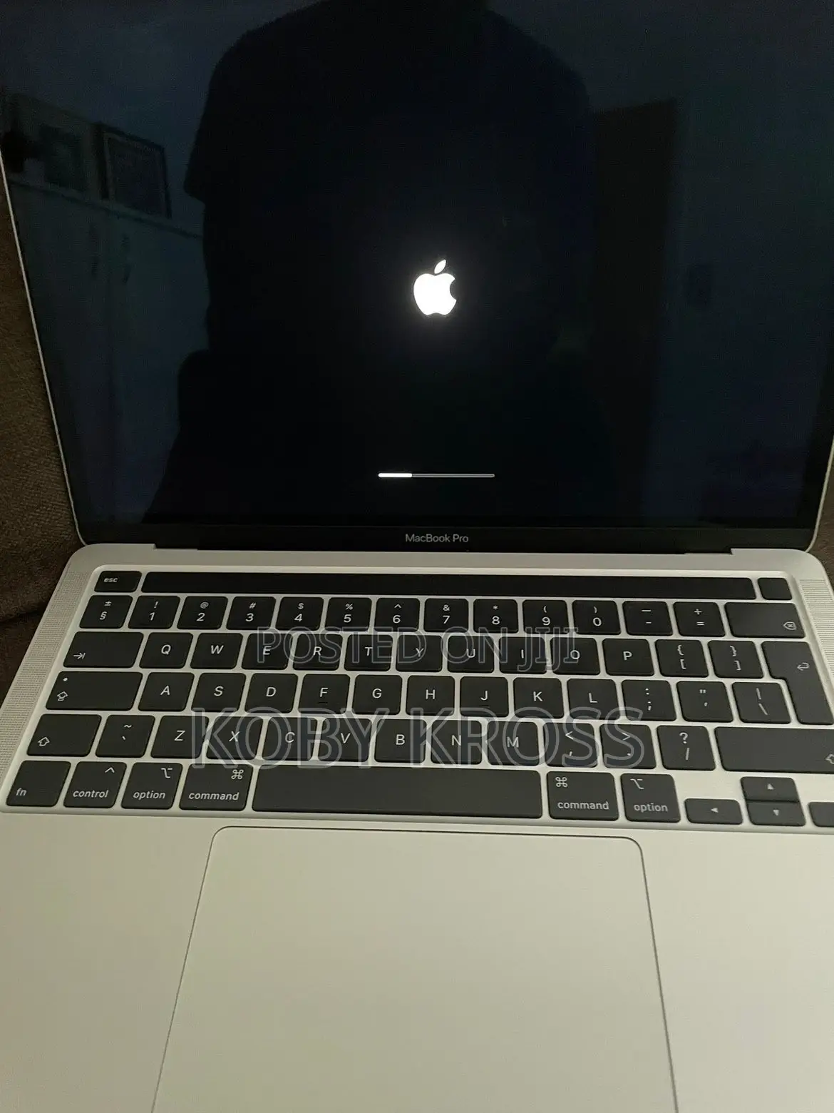 Laptop Apple MacBook Pro 2020 16GB Intel Core i5 SSHD+SSD 512GB