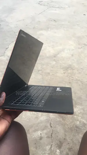 Laptop Lenovo Chromebook C330 18GB Intel Core i5 HDD+SSD 250GB