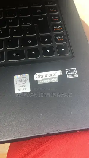 Laptop Lenovo Chromebook C330 18GB Intel Core i5 HDD+SSD 250GB
