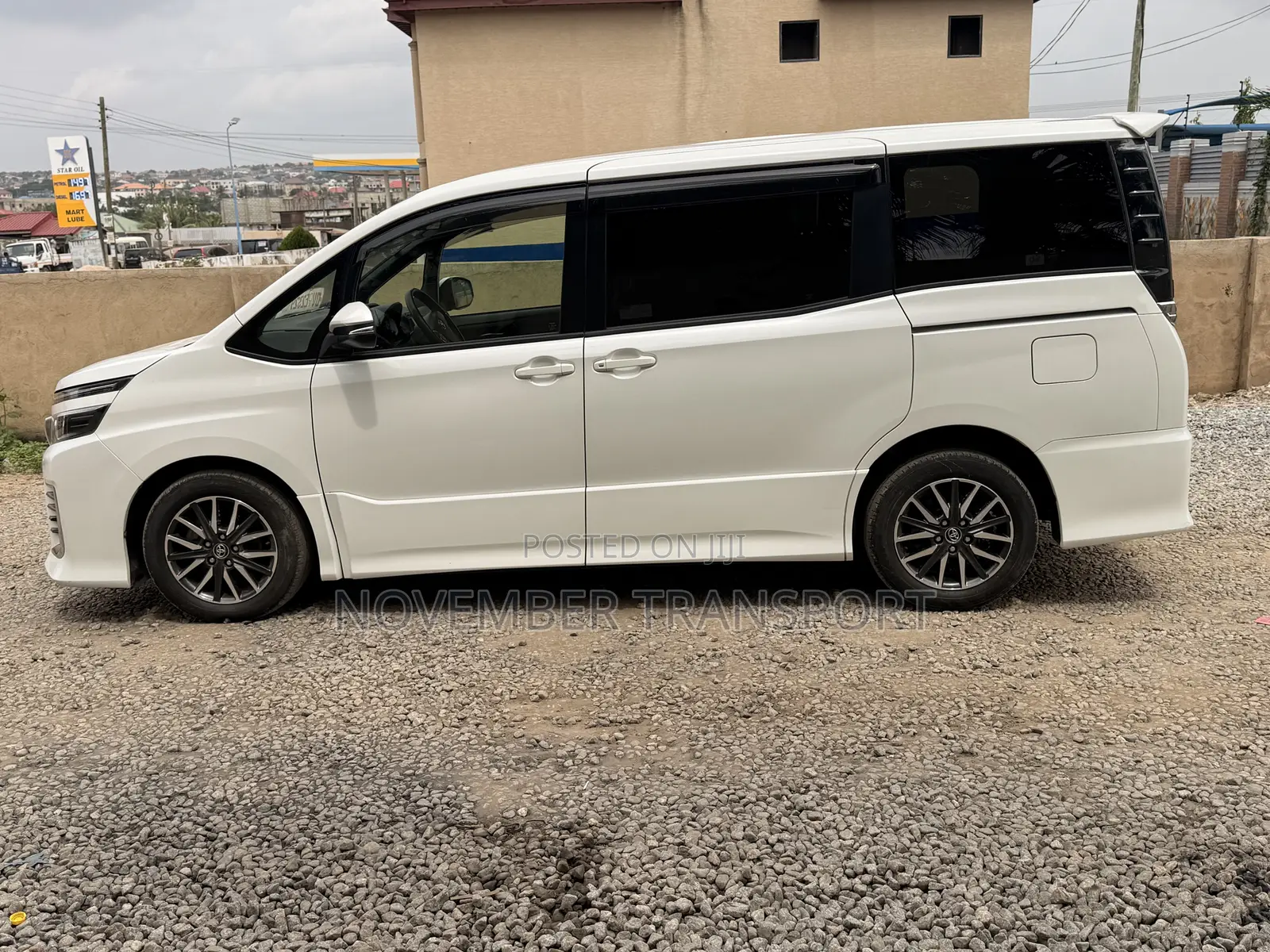 Toyota Voxy ZS Kirameki 2WD 8-Seater 2015 White