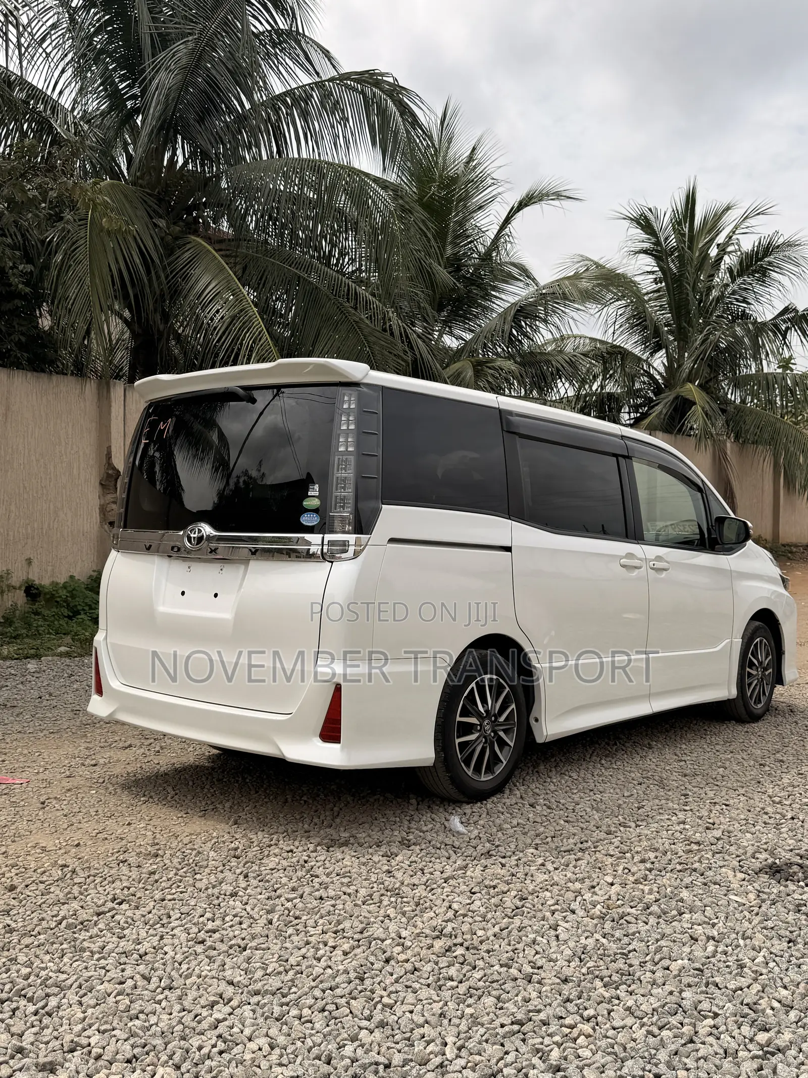 Toyota Voxy ZS Kirameki 2WD 8-Seater 2015 White