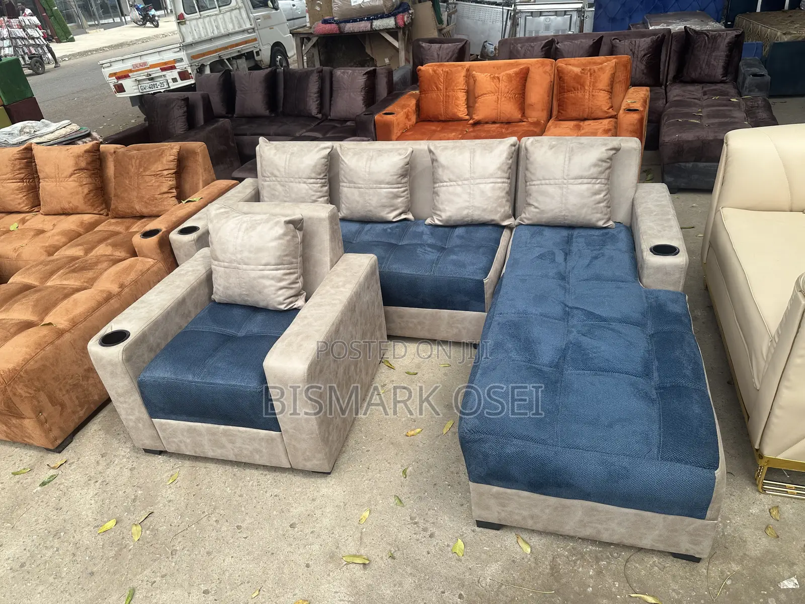 A Beautiful 5 Seater L Shape With Single