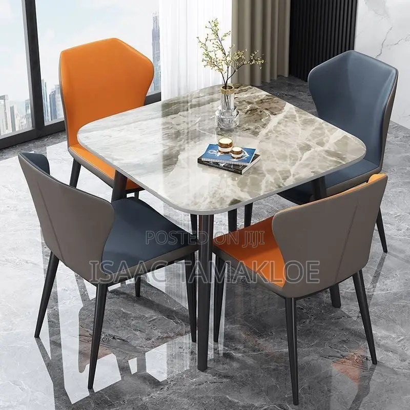 Luxurious Dinner Set 4 Chairs and a Table