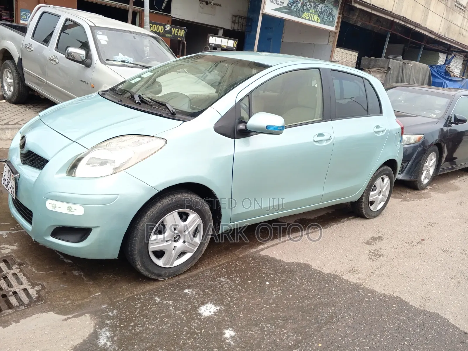 Toyota Vitz 2010 Gray
