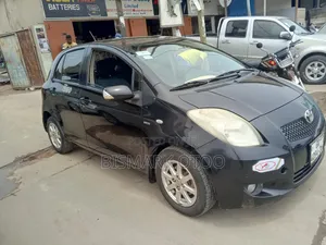 Toyota Yaris 2010 Black
