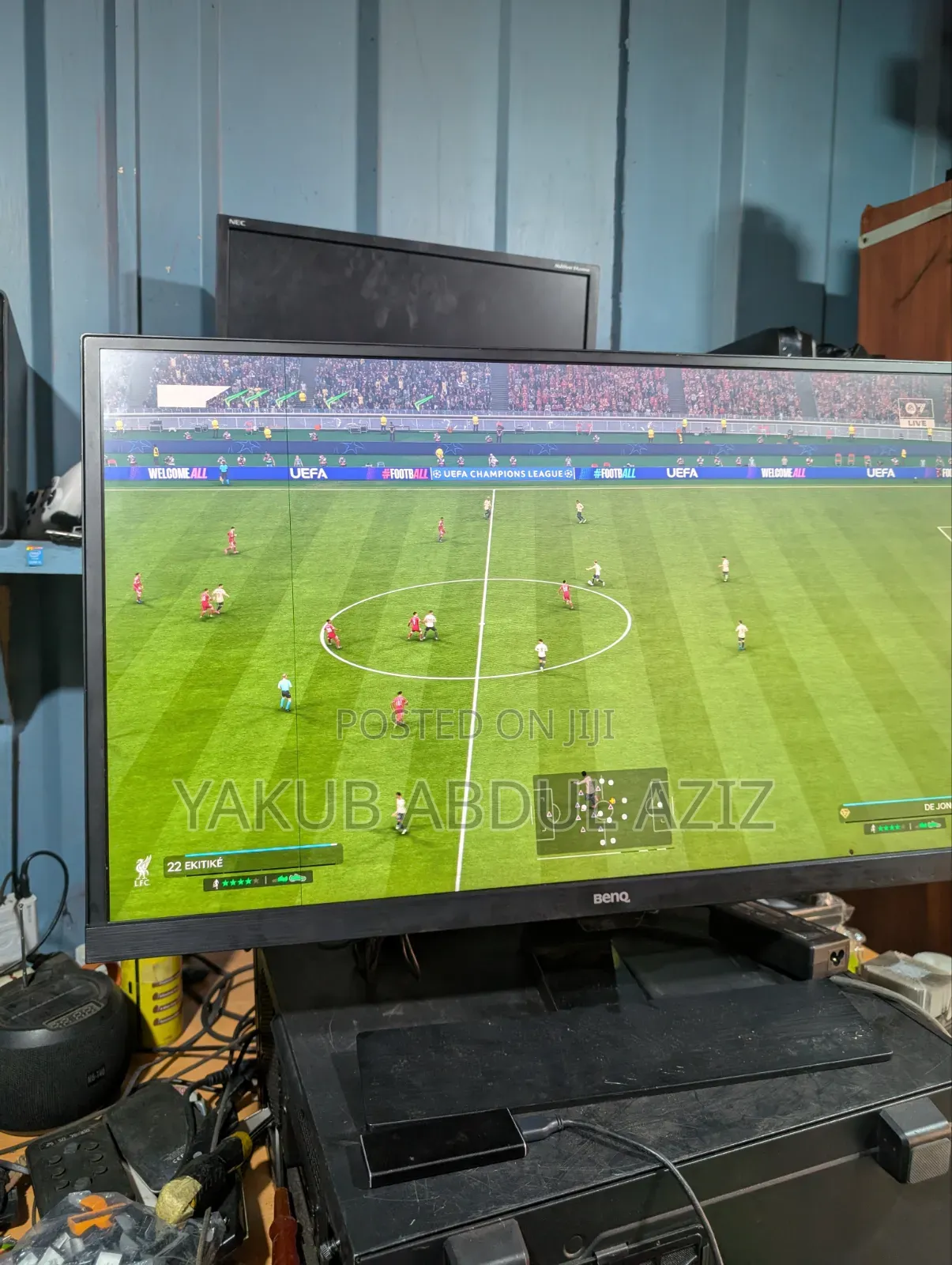 32 Inches Resolution Monitor