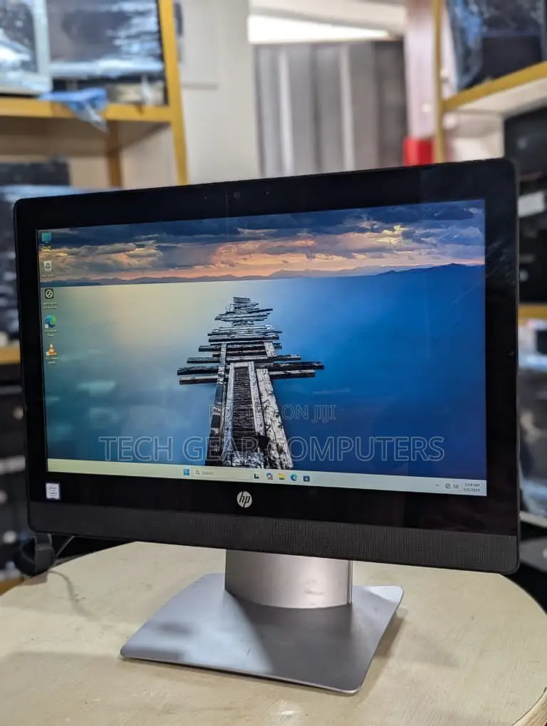 Desktop Computer HP ProOne 400 G3 8GB Intel Core i5 SSD 256GB