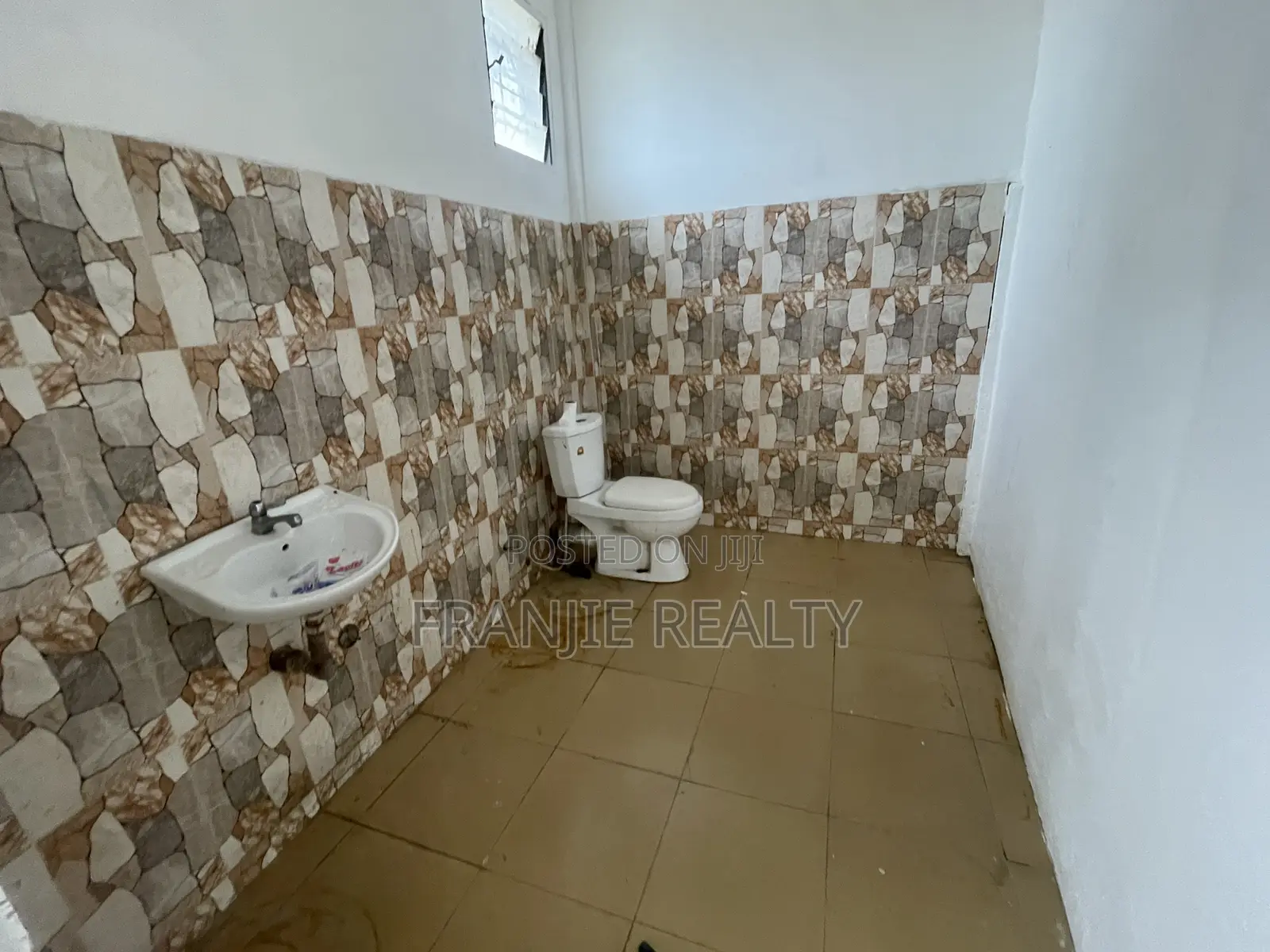 Office Space/ Store for Rent at Kasoa