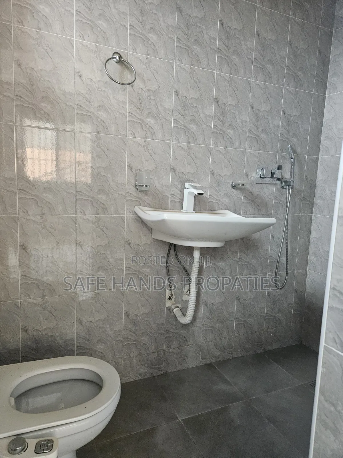 Furnished 3bdrm Apartment in Adenta Sakora, Accra Metropolitan for rent
