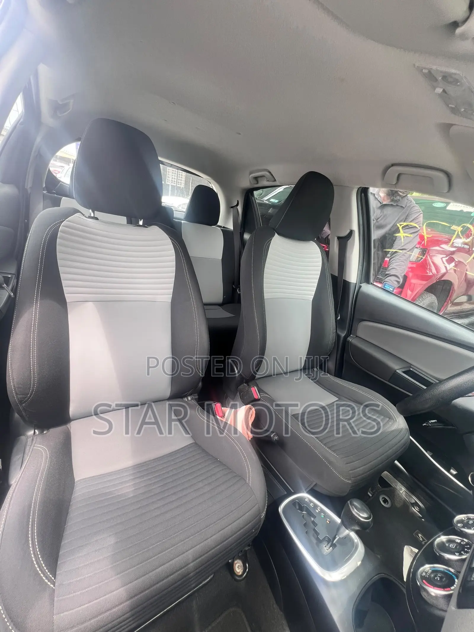 Toyota Yaris 2018 Black