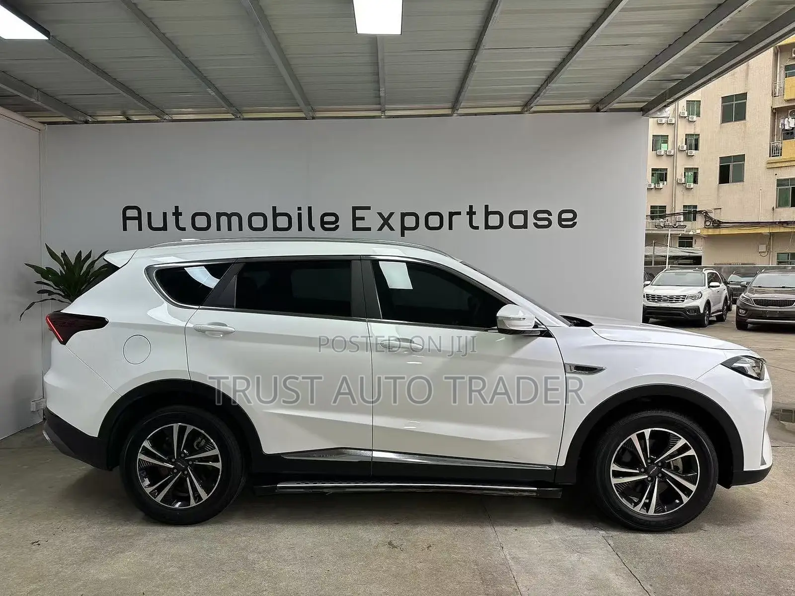 Jetour X70 Plus 1.5 7-Seater FWD 2022 White