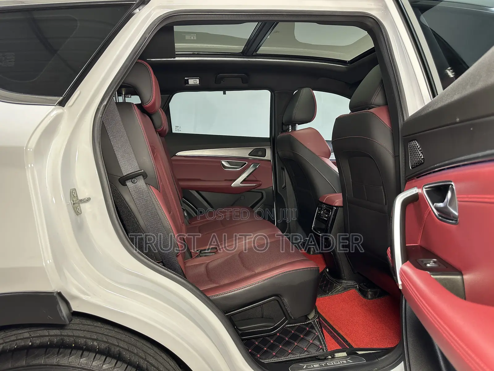 Jetour X70 Plus 1.5 7-Seater FWD 2022 White