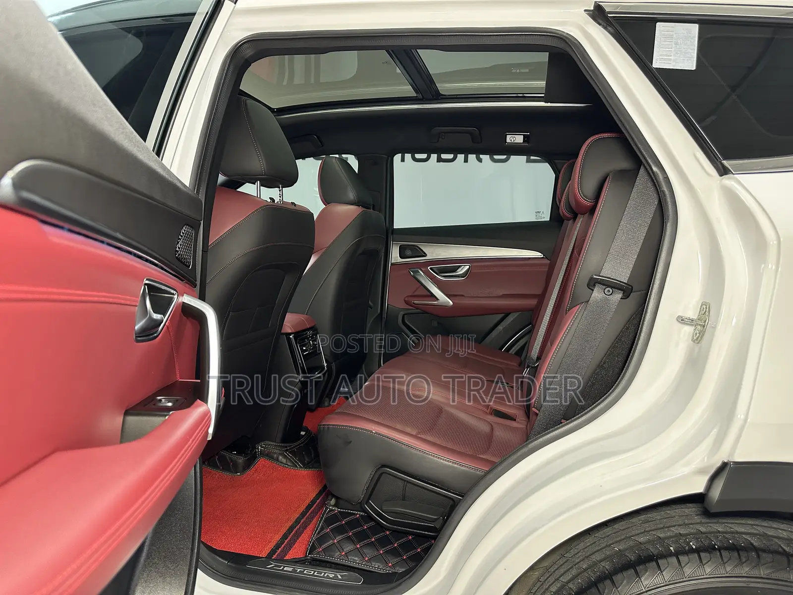 Jetour X70 Plus 1.5 7-Seater FWD 2022 White
