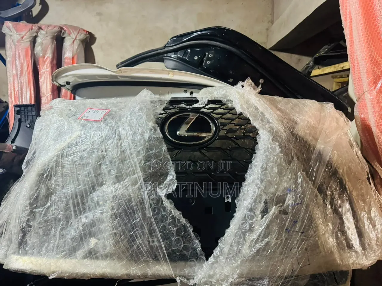 Front Grille Lexus RX 350 2020