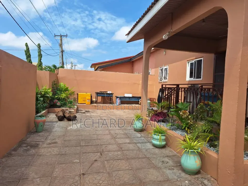 3bdrm House in Manet Palms Estate for sale