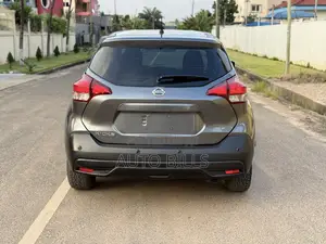 Nissan Kicks SV 2020 Gray