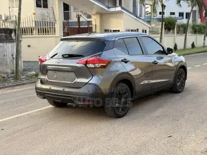 Nissan Kicks SV 2020 Gray