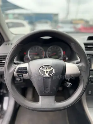 Toyota Corolla S 5-Speed 2013 Black