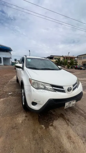 Toyota RAV4 2015 White