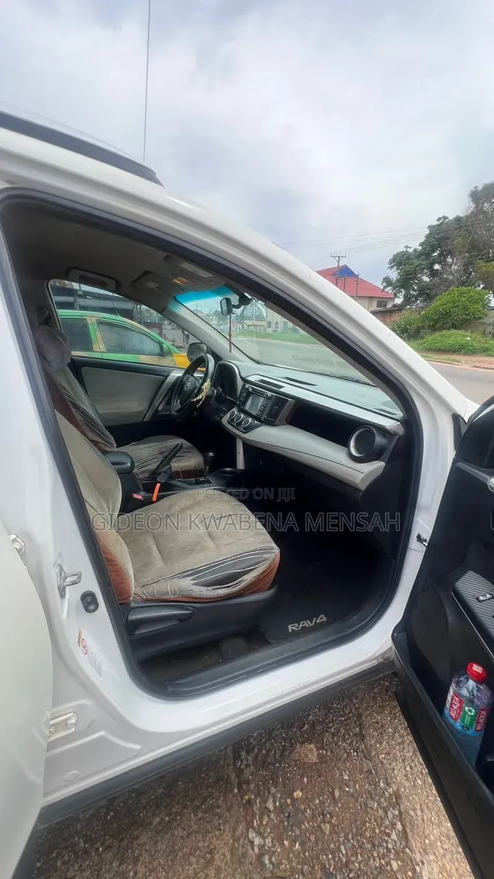 Toyota RAV4 2015 White
