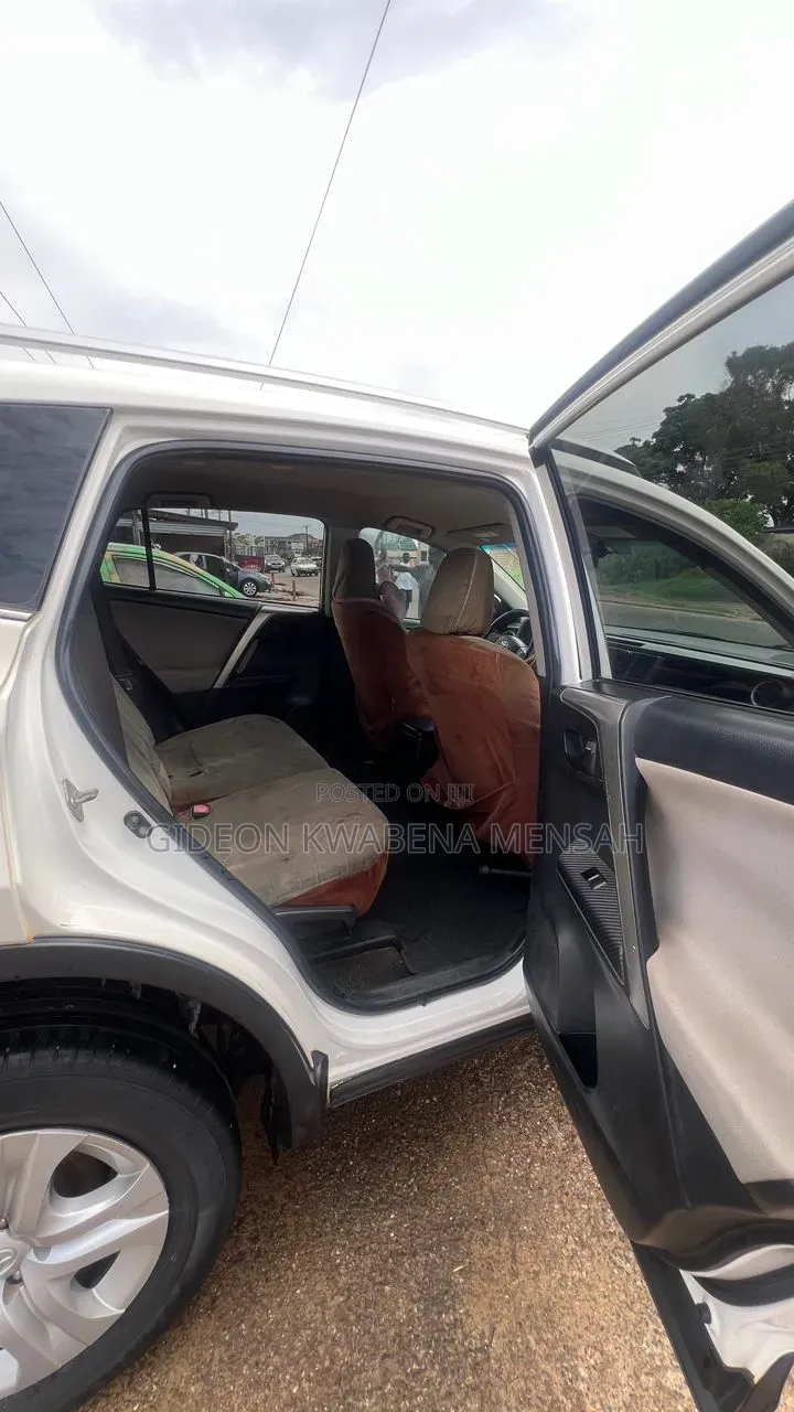 Toyota RAV4 2015 White