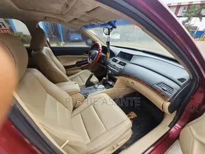 Honda Crosstour 2010 Red