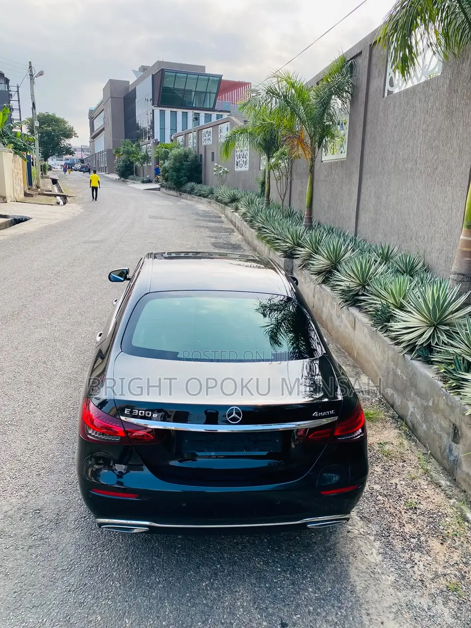 Mercedes-Benz E300 2021 Black