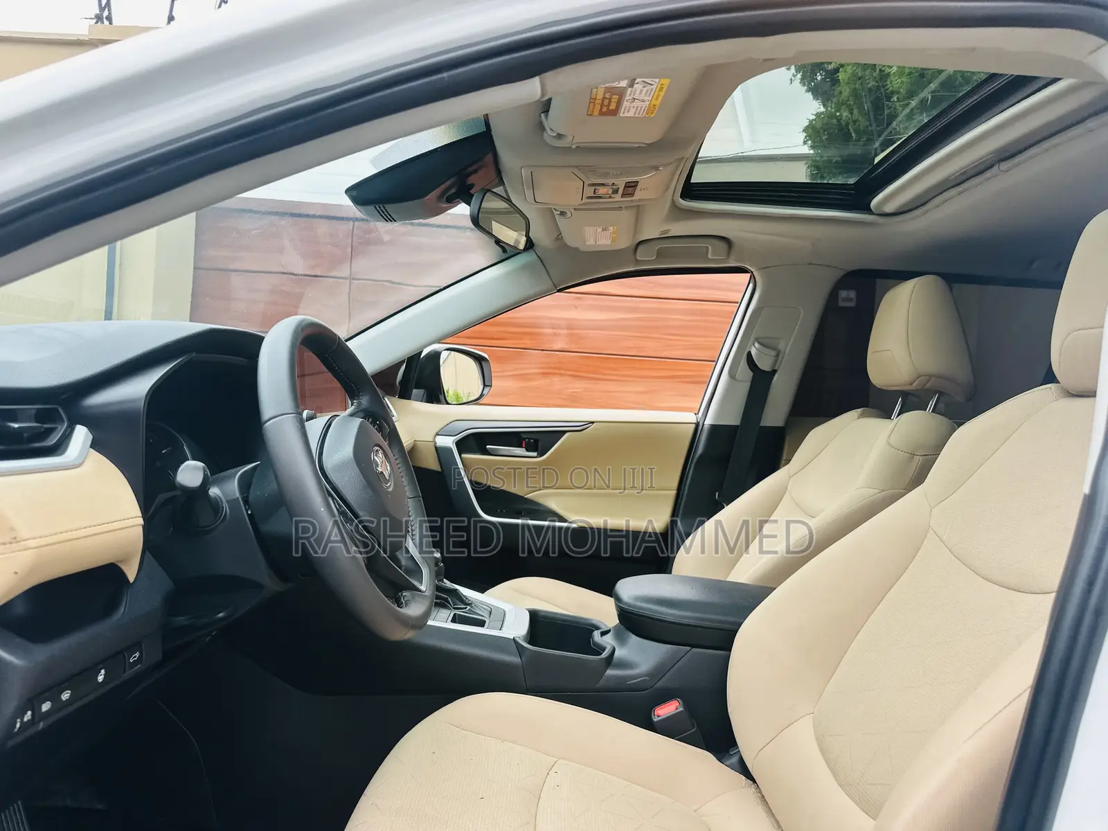 Toyota RAV4 XLE AWD 2024 White