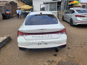 Hyundai Elantra 2021 Silver